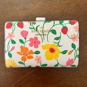 Kate Spade Strawberry Garden Medium Compact Bifold